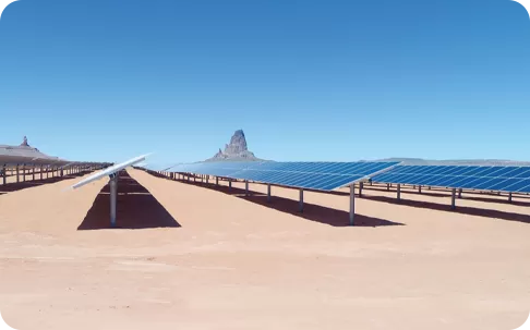 Qatar Energy uruchamia projekt solarny o mocy 875 MW, przyspieszając globalną transformację w kierunku czystej energii