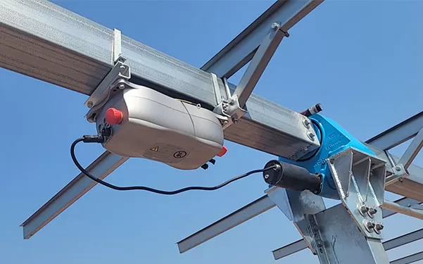 Jak osiągnąć efektywne zarządzanie elektrowniami fotowoltaicznymi za pomocą skrzynki komunikacyjnej sieciowej Zeyang?